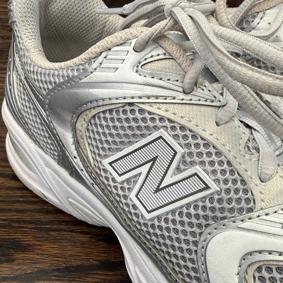 New Balance 530  Women's Silver Athletic Shoes - Picture 2 of 8